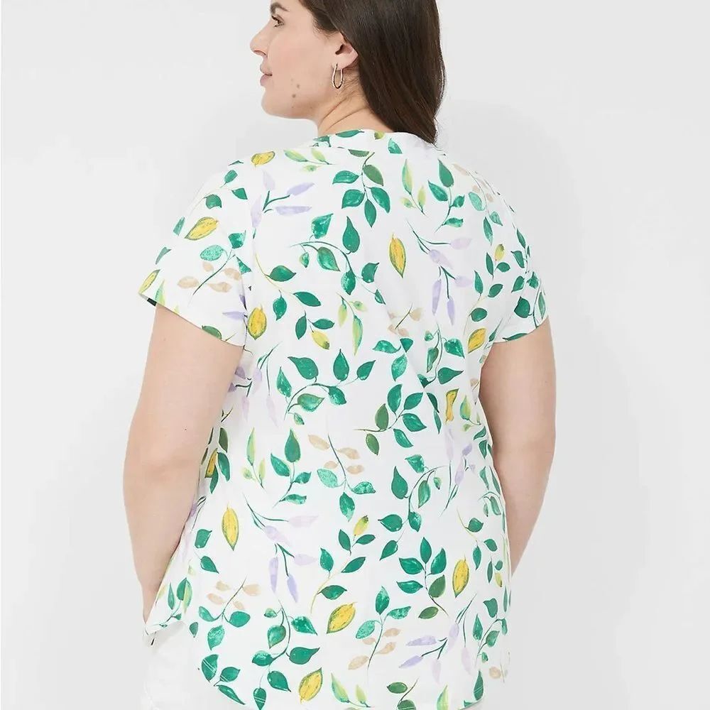 Lane Bryant Short Sleeve V-Neck Top size 14/16 - Picture 2 of 6